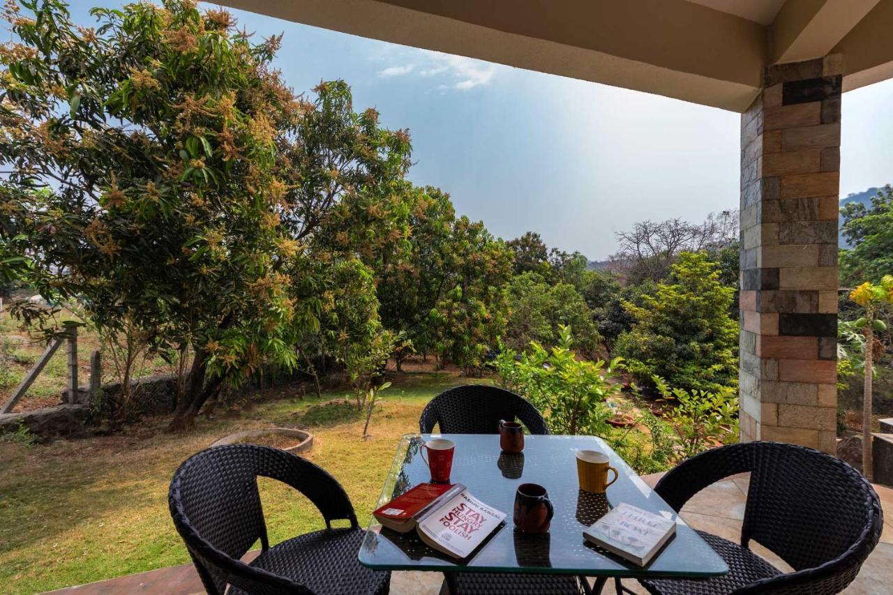 Aqua & Sage By Stayvista - Riverside Villa With Pool & Terrace Karjat Exterior foto