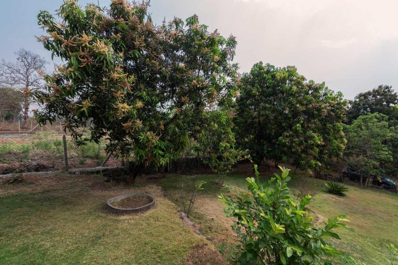 Aqua & Sage By Stayvista - Riverside Villa With Pool & Terrace Karjat Exterior foto